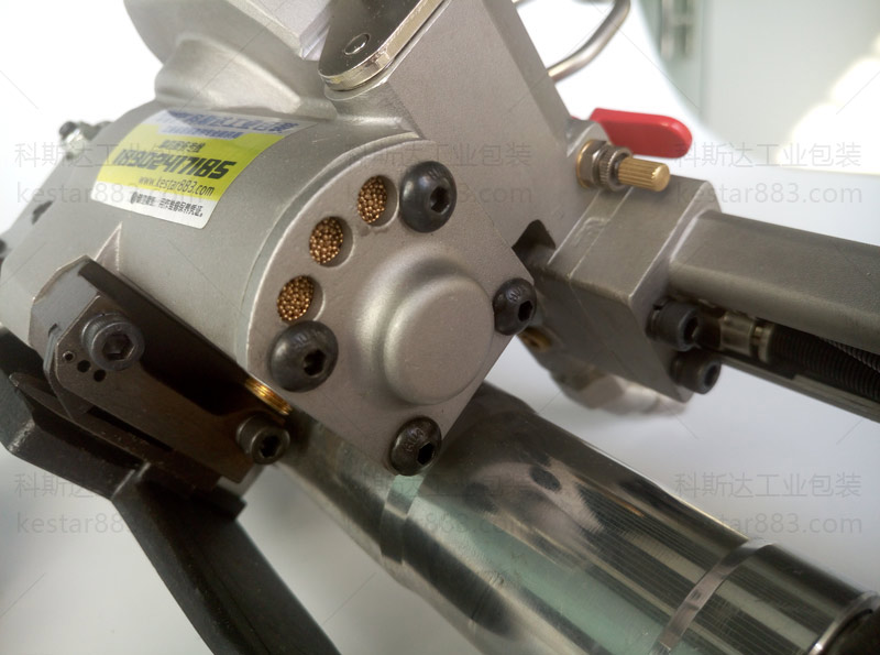 氣動塑鋼打包機馬達軸承經(jīng)常更換或無法轉(zhuǎn)動？