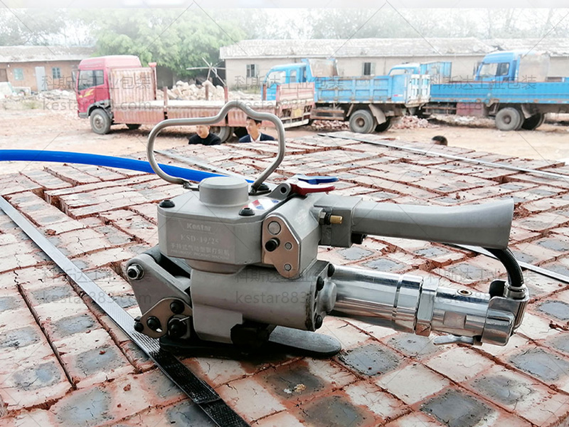 選擇合適的磚頭pet打包帶對打包機(jī)有多重要，你知道嗎？