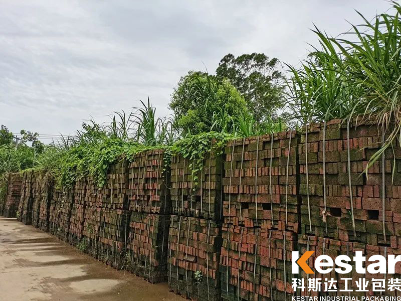 磚頭打包帶暴曬七年竟然不脆不裂！影響打包帶質(zhì)量的因素有哪些呢？