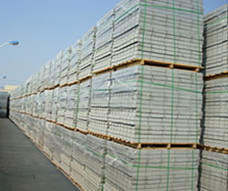 能讓產(chǎn)品打包非常緊湊，塑鋼打包帶就是其中一種